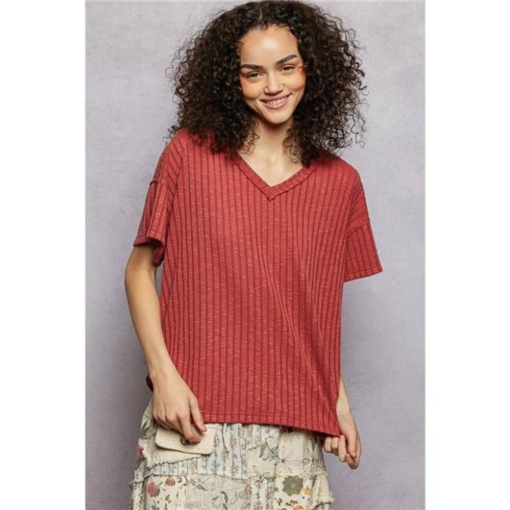 POL Ribbed Knit V-Neck Short Sleeve T-Shirt with Side Slit‎